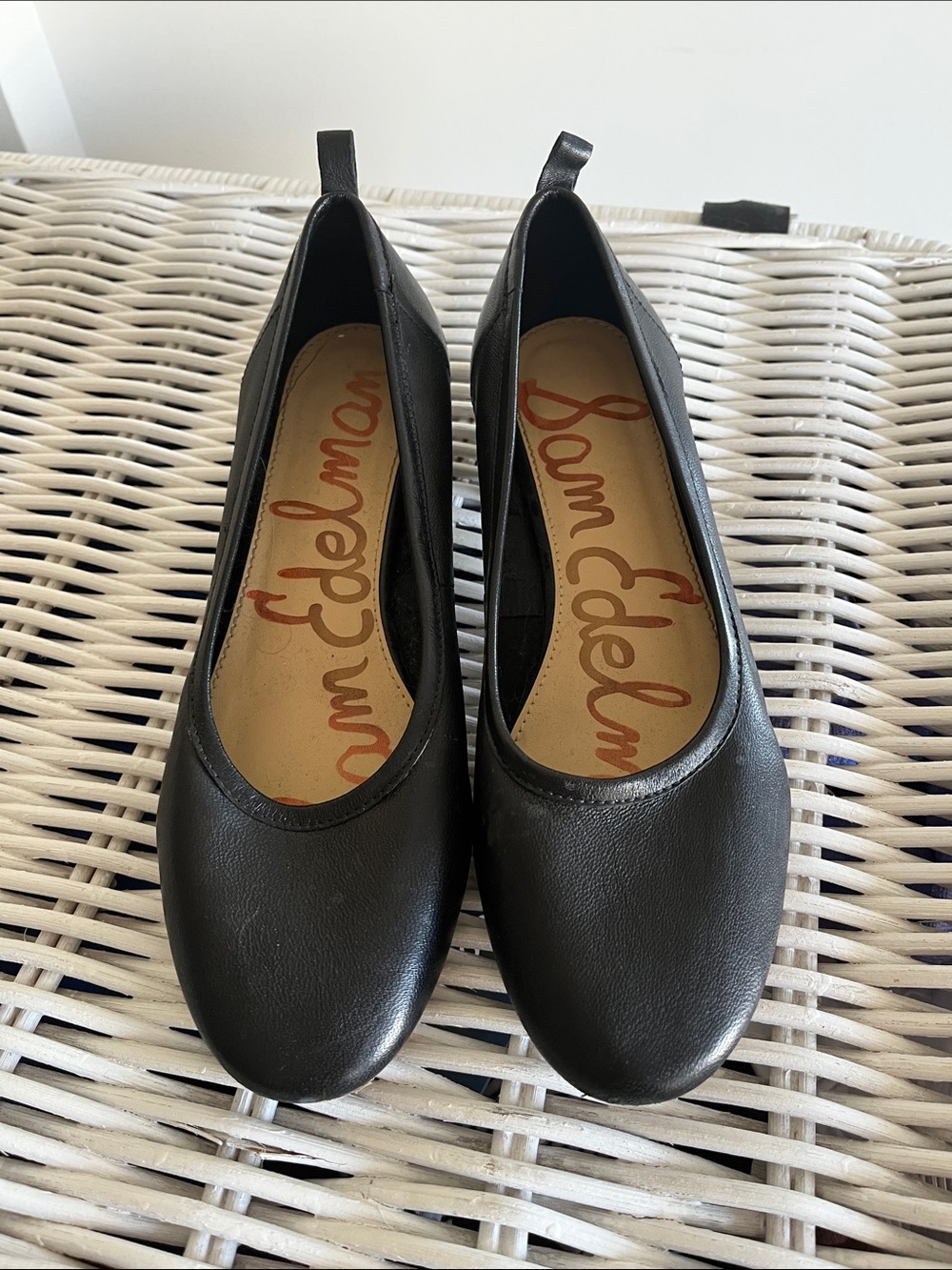 Sam Edelman Black Leather Round-Toe Pumps 7.5